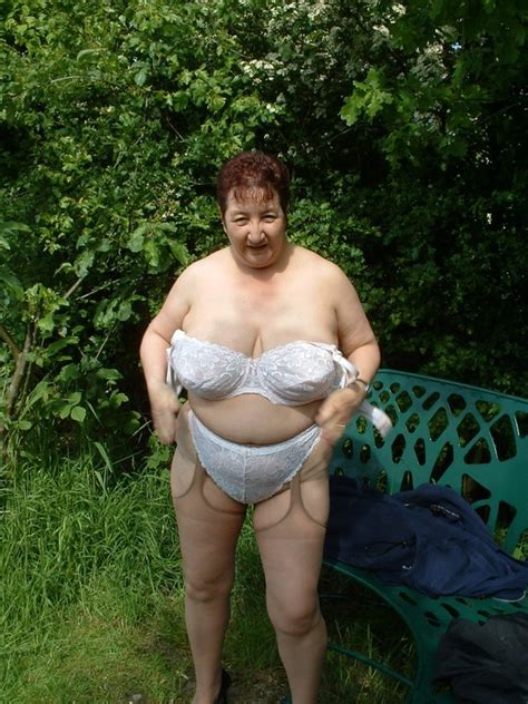 The movie has been watched by 32 visitors. Horny slut desperate for someone to catch her flashing