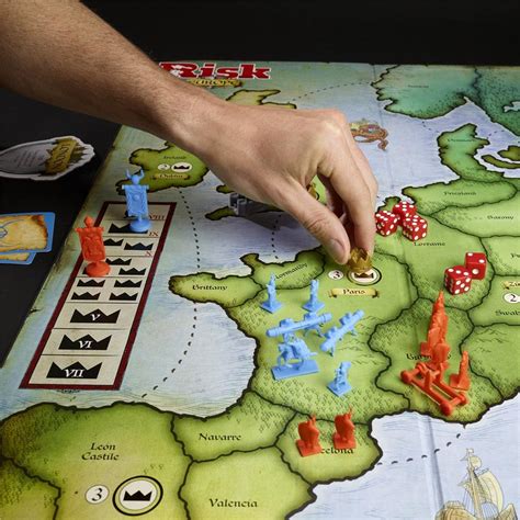 „risiko ist ein spiel wie kein anderes. HASBRO B7409100- Risiko Europa Strategiespiel ...