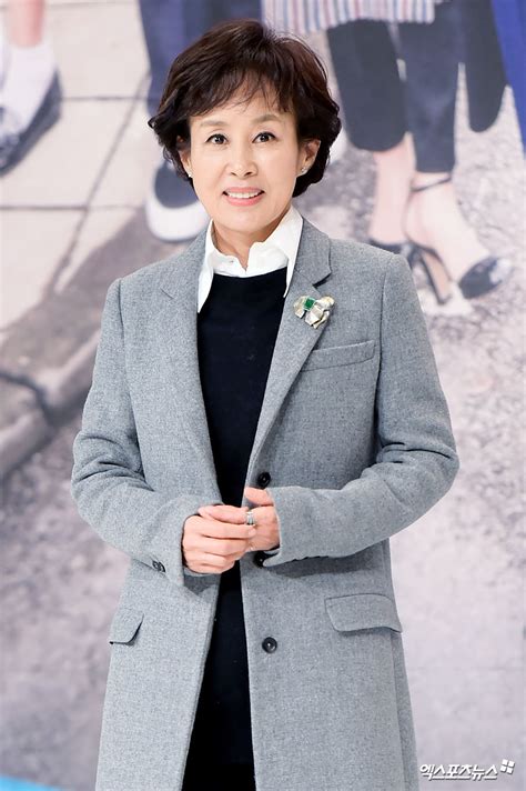 Ask anything you want to learn about 이경진 by getting answers on askfm. '파도야 파도야' 이경진 "배우 생활 40년, 연기 배고픔 있었다"