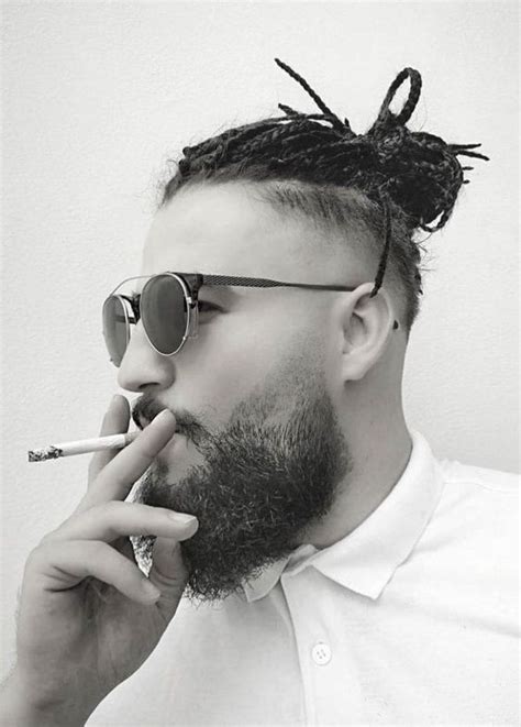 Ultimately, the men's undercut haircut has become a trendy hairstyle for both men and women alike. Top 15 kiểu tóc Man Bun đẹp lãng tử nhất cho nam 2019