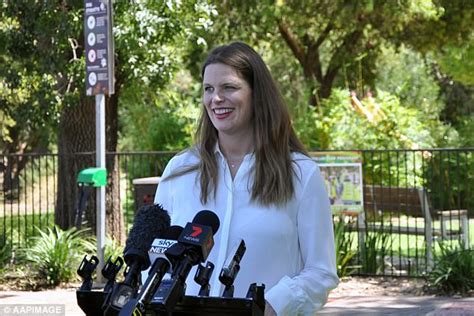 Architectural artist, singer, song writer. Labor MP Kate Ellis is pregnant with her second child ...