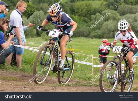 She soon built her advantage to more than a minute over a field that included france's loana lecomte, the winner of every world cup race this season, and reigning olympic champ jenny rissveds. Moscow, Russia - June 9: Pauline Ferrand Prevot (France ...