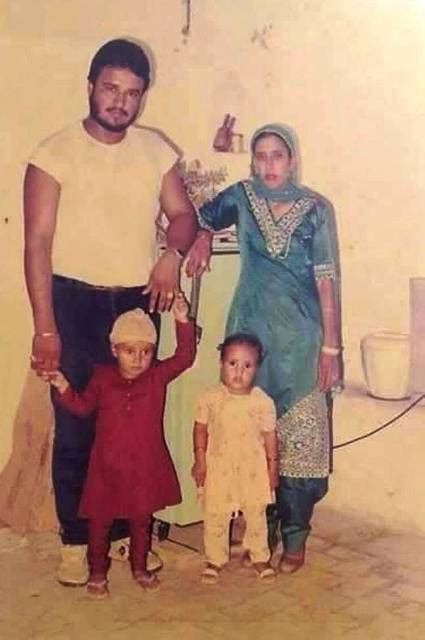 Gurmit ottawan singh (born march 24 1965; Gurmeet Ram Rahim Singh Age, Caste, Wife, Family ...