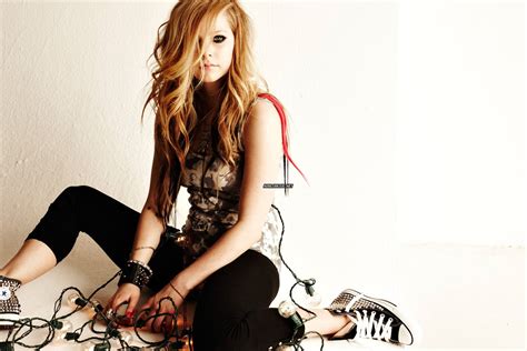 Wallpapers of girls from different shots. Avril Lavigne Hot HD Wallpapers - All HD Wallpapers