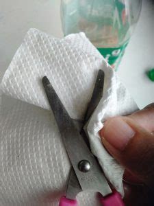 Tips dan petua cara melekatkan sticker road tax @ stiker cukai jalan dengan cover road tax. Cara Hilangkan Kesan Gam Sticker Paling Mudah. Guna Minyak ...