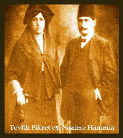 Bir süre mısır'da yaşayan tevfik, eşref'ın çıkardığı deccal dergisindeki ii.abdülhamit'i yeren bir şiiri nedeniyle gıyabında idama mahkum edilmiştir. Servet-i Fünun'un Kurucusu Tevfik Fikret'in Eserleri ve Hayatı