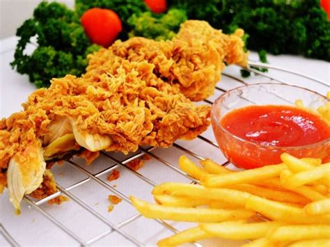 Resep cara membuat ayam richeese, lengkap dengan saus kejunya ya, jadi memang mirip banget. Resep Ayam KFC KW Super Kribo | Renyah Tahan 8 Jam | Cocok Untuk Jualan oleh Wardat El Ouyun ...