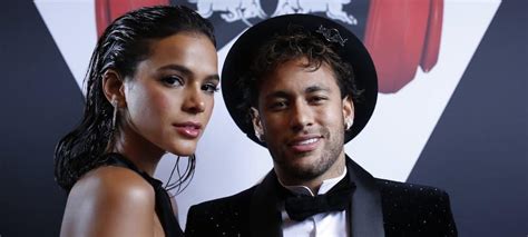 Veja mais ideias sobre bruna marquezine and neymar, marquezine, bruna marquezine tumblr. Neymar: Il se sépare encore de Bruna Marquezine ! | MCE TV