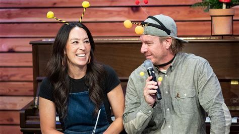 Jude children's research hospital for a fundraising event. Chip, Joanna Gaines raise $1.5 million for St. Jude - YouTube