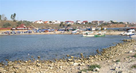 The city is located in the northern dobruja region of romania, on the black sea coast. Statiuea 2 Mai-Constanta