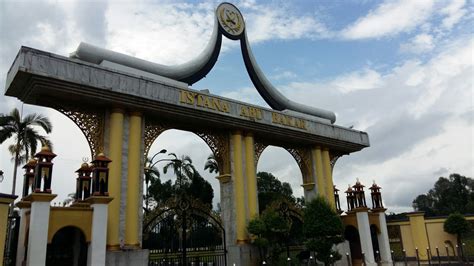 See all attractions in pekan on tripadvisor Pejabat Daerah & Tanah Pekan › Istana Sultan Abu Bakar