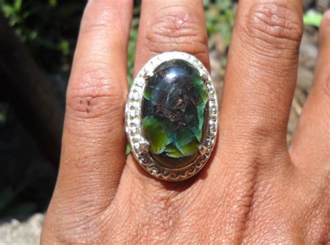 Green chryssoprase chalcedony nama lain garut kuning, batu garut merah, batu garut ohen, batu garut panca warna, batu hijau garut super, batu hijau garut termahal batu gambar yin yang antik (kode:199). Lapak Batu Antik ( LBA ): AG134- Batu Hijau Garut Serat ...