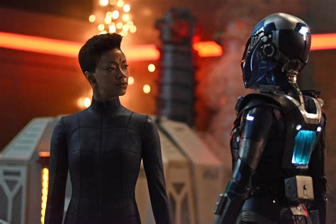 Anson mount rehearses the moment with director doug aarniokoski (and a double in the chair). 'Star Trek: Discovery' Star Sonequa Martin-Green Has 2 Big ...