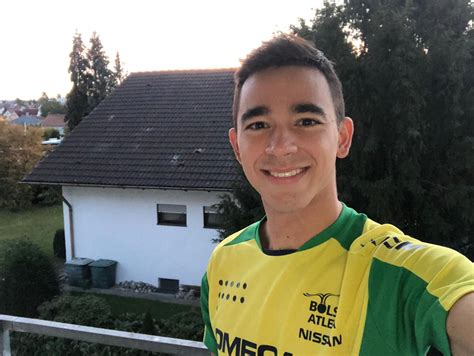 Hugo calderano is a brazilian table tennis player who is putting his country on the map with his outstanding performances. Hugo Calderano: quarentena após caso de Covid-19 em colega ...