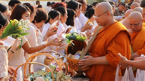 เข้าวัด ทำบุญ ถวายสังฆทาน ในวันมาฆบูชานี้ สำหรับใครที่สนใจจะไปทำบุญที่วัด แนะนำว่าควรเตรียมเครื่องสักการะที่มีคุณภาพ มีประโยชน์ สามารถ. ผู้ว่านำชาวขอนแก่นพร้อมใจตักบาตรวันมาฆบูชา (มีคลิป)