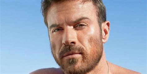 Tech entrepreneur subscription content platform technology (coming soon) abc's the bachelor las vegas. Chad Johnson Is Dating a Bachelor Contestant! Find Out Who