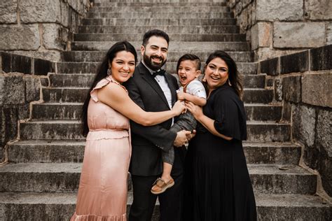 For this spotlight feature, we have spoken to four polyamorous people, asking them about polyamory facts and misconceptions and about how this lifestyle works for them. A Polyamorous Family Barbara O Photography