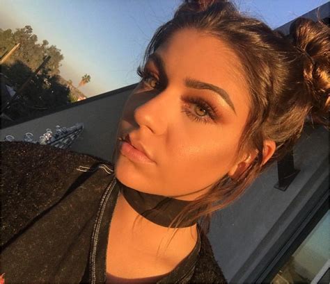 She began gaining popularity by uploading music videos of popular songs and conversations to her gettoxfabxforever channel, which has over 3 million subscribers. Popular Tattoos and Their Meanings | Andrea russett ...