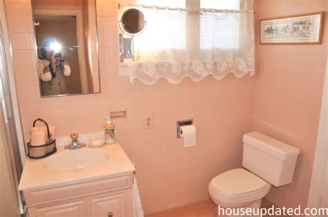 209 government ave, niceville, fl 32578. MODERN INTERIOR: Carpet In The Bathroom