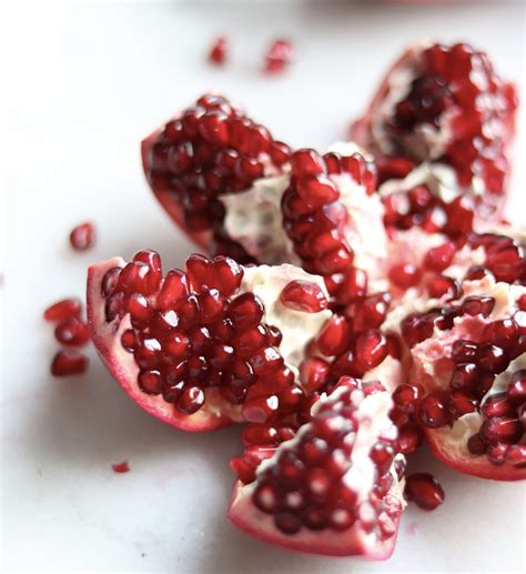How to Cut Pomegranate (with video) - Cook At Home Mom