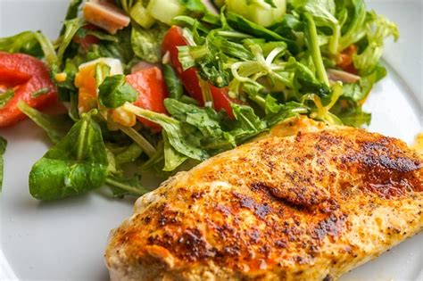 Step 2 using a microwave safe plate or container, spread small portions of the chicken meat in a single layer. How To Microwave Chicken Breast - Bill Lentis Media