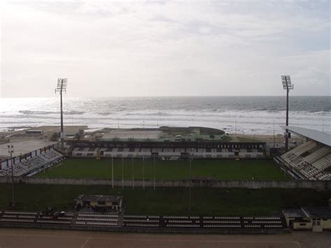 A segunda partida da liga 2 não desiludiu, com golos, mudanças no marcador e, no geral, um bom espetáculo. Remodelação do atual estádio do Varzim já está em estudo ...