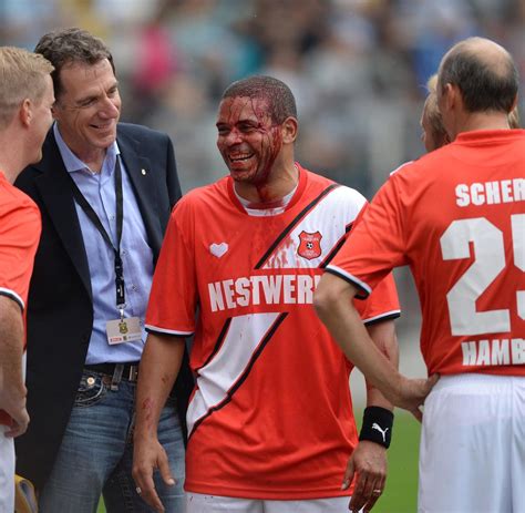 Самые новые твиты от fussball schweiz (@fussball_ch): Basler & Co.: 7:2 - Türkei schießt deutsche Legenden ...