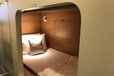 A minimalist capsule hotel with a touch of indonesia. 6 Tips Menginap di Hotel Kapsul ala Trip Reviewer Marvin Sulistio