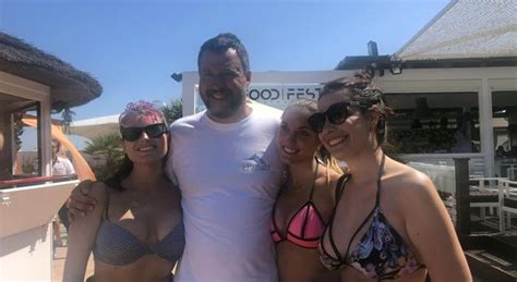 Salvini beach party, Matteo come Jovanotti: al via da ...