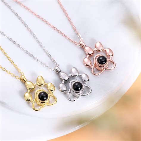 Color photo statement necklace—pets dogs and cats can not talk, but they understand you more than many other persons. Personalized Pet Paw Projection Necklace