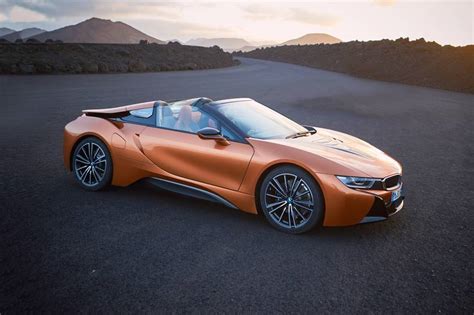 The i8 the engineer's emotional escape. 2019 BMW i8 Pictures - 126 Photos | Edmunds
