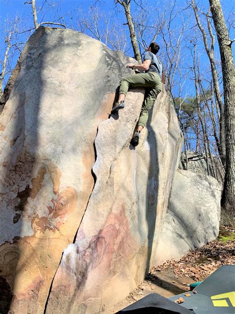 I'm pretty sure bouldering grades are predicated on the same basic ideas behind the yosemite decimal system (yds), which sets the rating of the route as the single hardest move on that route. Bouldering Grades: The Complete Guide | 99Boulders