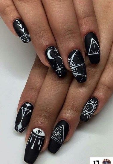 Uñas acrílicas echas completamente con acrílico negro sin encapsular diseño extremadamente elegante. Diseños Uñas Acrilicas Blancas Y Negras : Moda diseno de ...