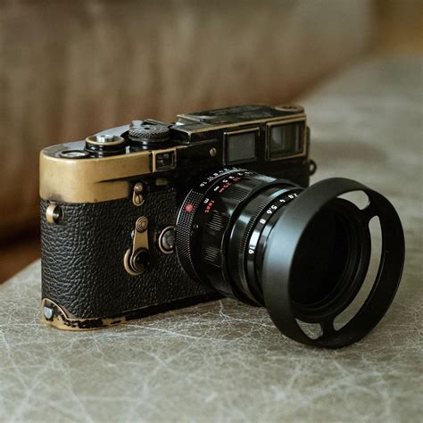 A larger more vibrant 5. Wetzlar.com Leica Collector on Instagram: "Leica M3 Black ...