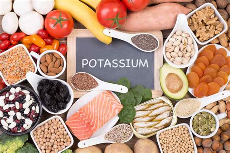 Come avete potuto notare dalla lista precedente, gli alimenti ricchi di potassio sono davvero tanti e, tra frutta, verdura, carne, pesce e latticini, la scelta è molto ampia. Alimenti ricchi di potassio da integrare nella dieta ...