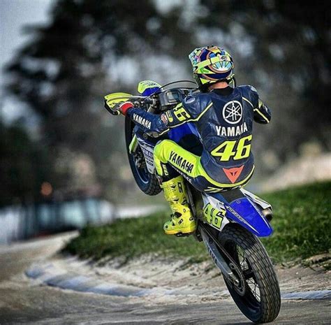 Une reproduction fidèle dans tous les détails de la moto originale. Valentino Rossi VR46 Dirt bike