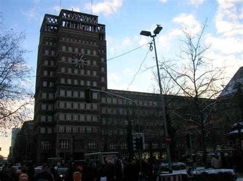 威廉·马克思大楼 (zh) hochhaus in düsseldorf (de); Wilhelm-Marx-Haus - Düsseldorf