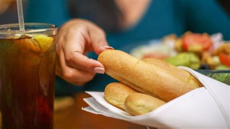 The olive garden breadstick is the most coveted item on their menu. This is why Olive Garden's breadsticks are so delicious