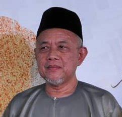 In the following year, he pursued his study in master degree (environmental analysis & modeling) at the same university. Keadaan Mufti Johor kini stabil