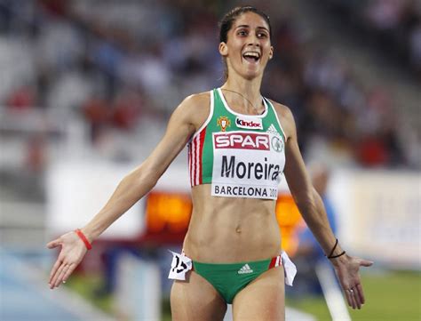 Tinha 11 anos quando vi a fernanda ribeiro ser campeã olímpica e essa imagem. Sara Moreira na final dos 3000 metros dos Europeus de ...