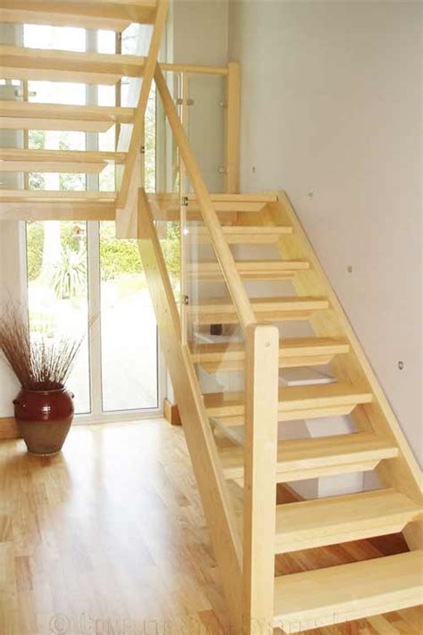 By arnaud & delrue architectes. Modern Timber Stair Gallery | Wooden Staircase Case Studies