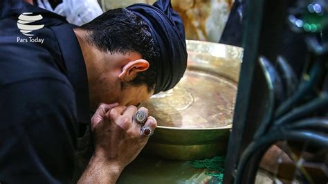 Fighting is prohibited and people wear black to mourn the death of imam hussein bin ali. (FOTO) Muharram in Iran: Ardabil - 2 - Pars Today