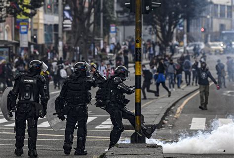 Duque pide investigación urgente en caso de menor herido por esmad. Guardia indígena apoyará a los 5.000 policías en ...