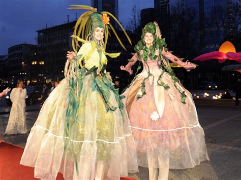 Eine nachricht aus dem jenseits? Große Party beim 27. Deutschen Opernball in Frankfurt ...