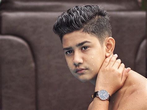 Temukan pin ini dan lainnya di orang paling ganteng di indonesia oleh orang paling. Foto Pria Sholeh Keren | Tochtye