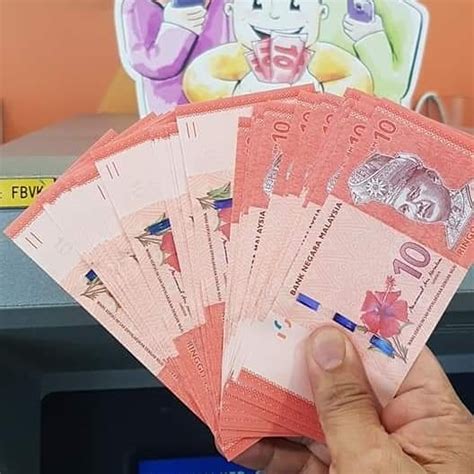 Ada orang tukar duit raya di mesin atm maybank. Cara Tukar Duit Raya Baru di Mesin ATM Maybank 2019 ...