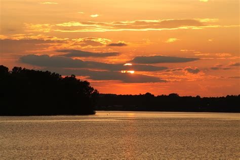 Maybe you would like to learn more about one of these? Sunset at Seneca Lake Senecaville, Ohio | Seneca lake ...