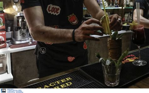 Να επισημάνουμε ότι το άνοιγμα των καταστημάτων θα ισχύσει για τις περιοχές όπου έχει επιβληθεί η περιοχή της αττικής προβληματίζει, αλλά φαίνεται να μπορεί να ανταπεξέλθει σε ένα τέτοιο άνοιγμα. Μητσοτάκης: Μέχρι να κάνουμε εμβόλια κλειστά τα μπαρ ...