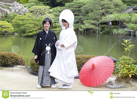 Maybe you would like to learn more about one of these? Japanisches Traditionelles Hochzeitskleid Redaktionelles ...