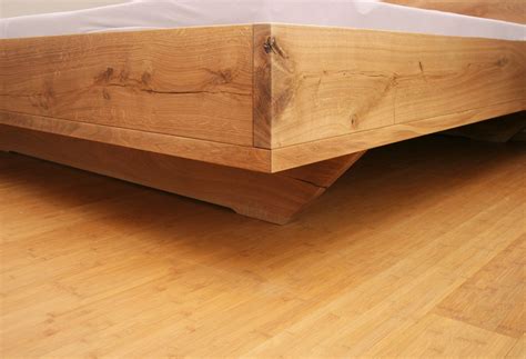 Echtholz schreiner bett modernes 180 x 200 mit hochwertiger durchgehender antiallergika matratze. Betten gemacht vom Schreiner